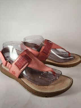 BORN Women's Belluno Sandal Size 9 Pink T-Strap Leather Open Toe Shoe